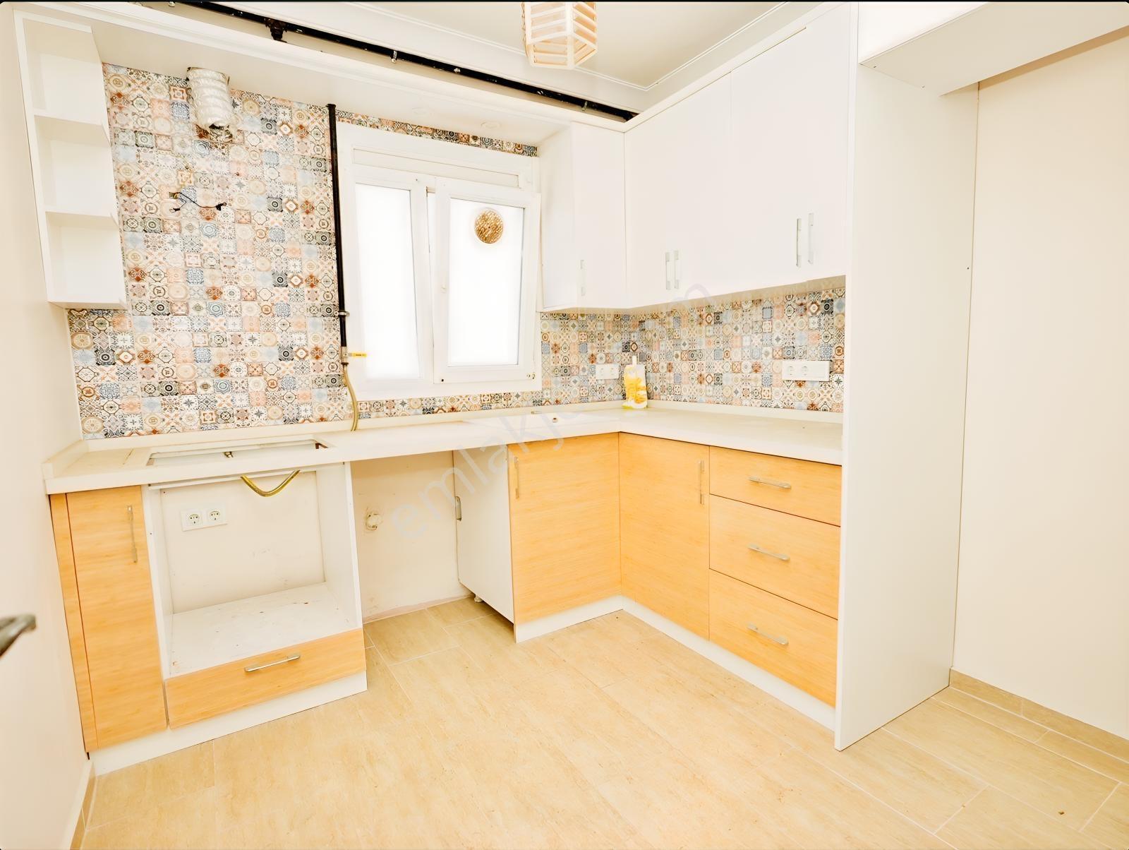 Urla Zeytinalanı Satılık Komple Bina (işyeri + Dublex Daire) — fotoğraf 23