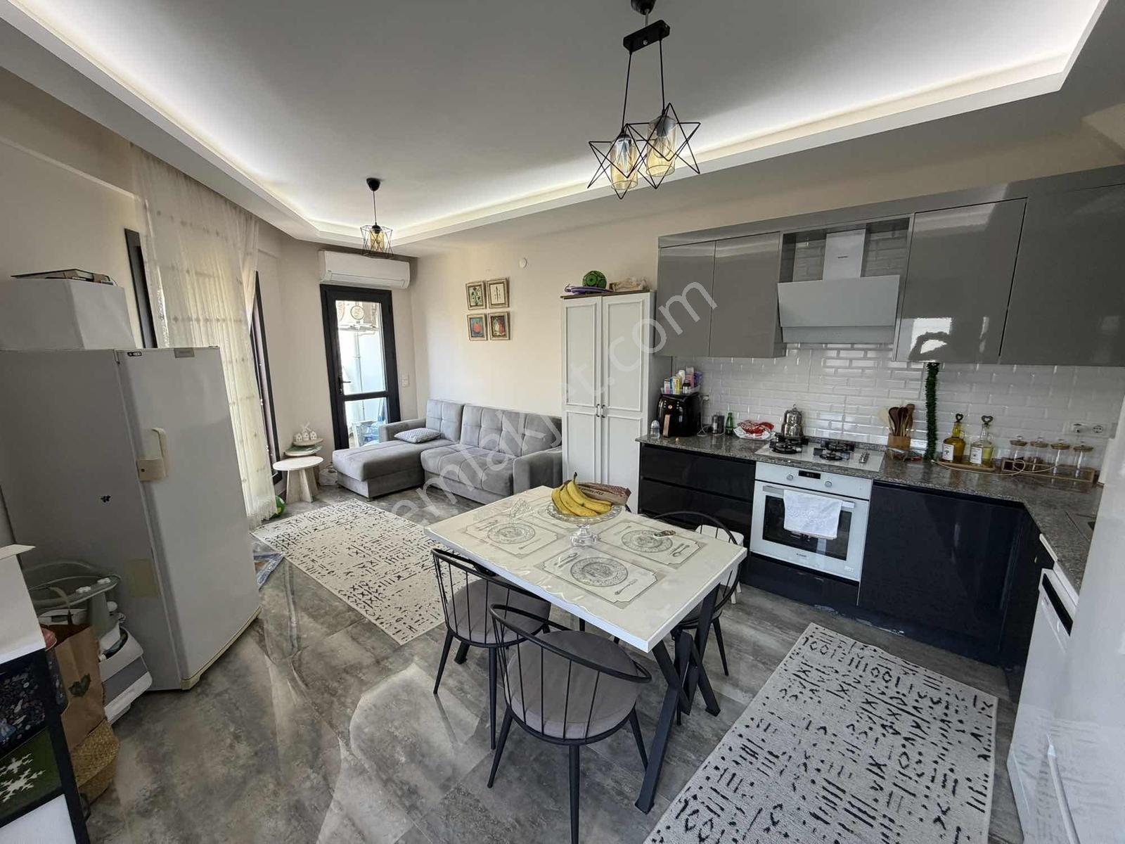 Çarşının Kıymetli Yerinde 3+1 Dublex Daire — fotoğraf 14