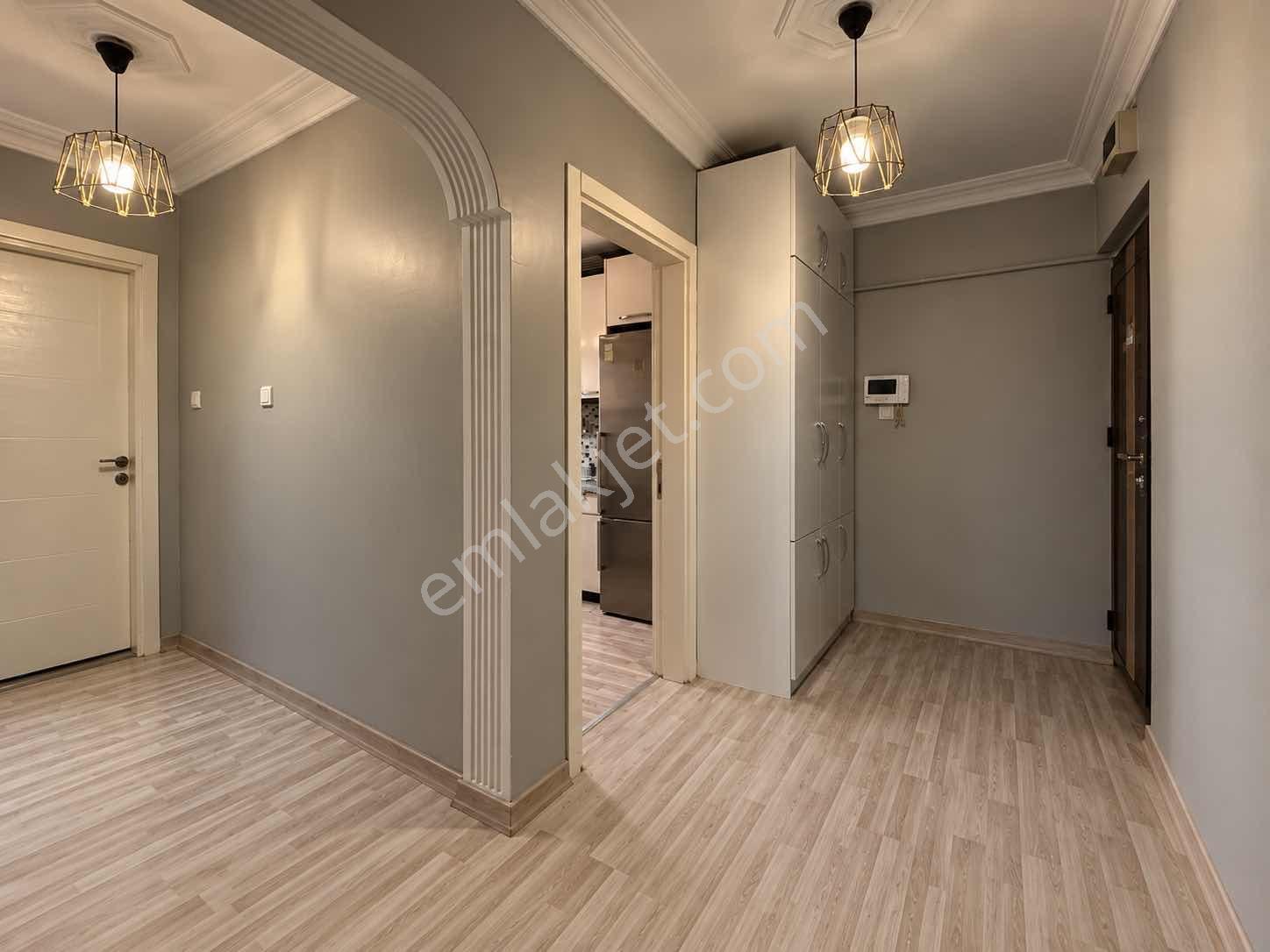 Beylikdüzü Adnan Kahvecide Sitesi İçi Satılık Tadilatlı 2+1 — fotoğraf 4