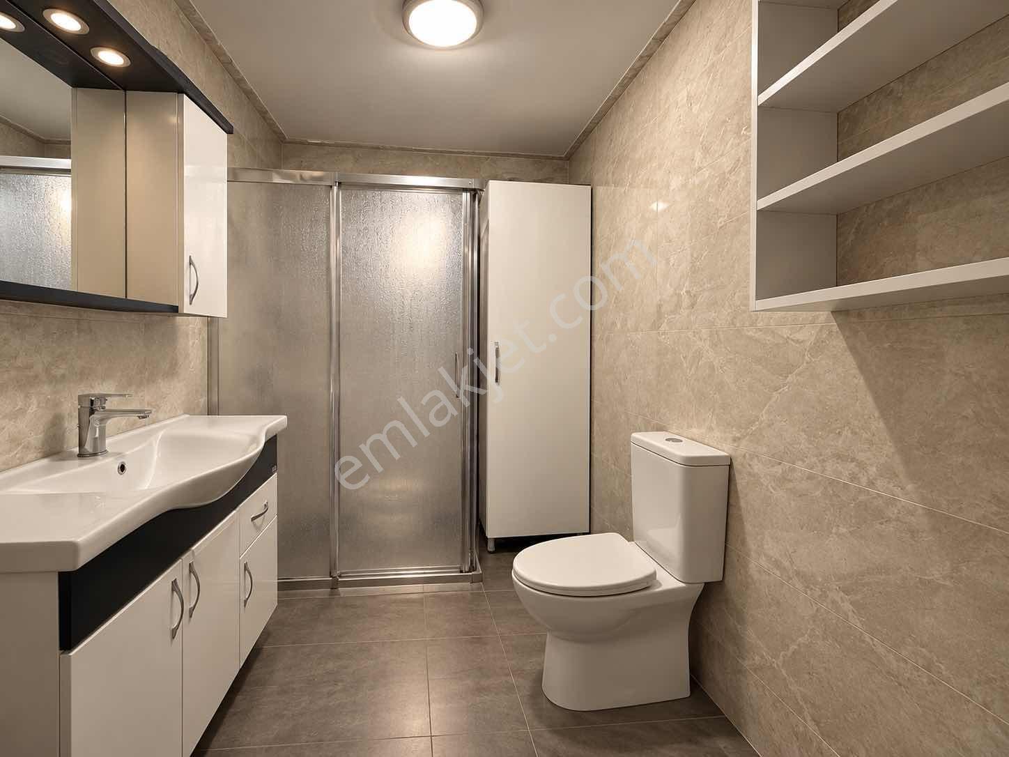 Beylikdüzü Adnan Kahvecide Sitesi İçi Satılık Tadilatlı 2+1 — fotoğraf 5