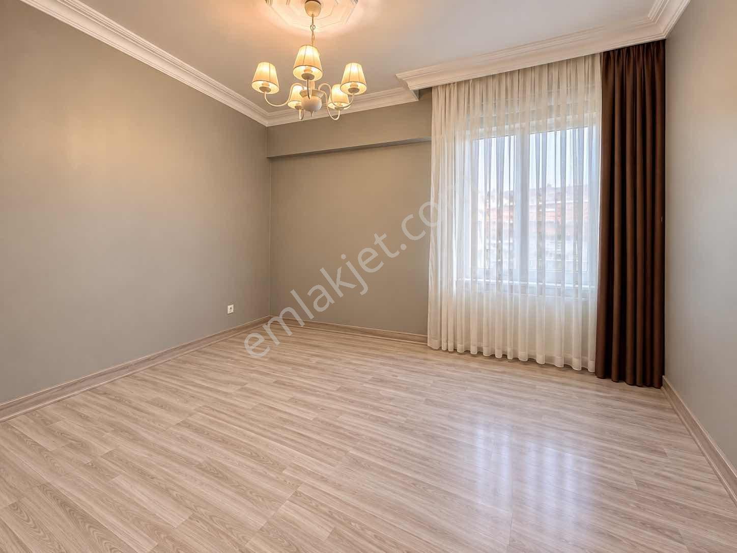 Beylikdüzü Adnan Kahvecide Sitesi İçi Satılık Tadilatlı 2+1 — fotoğraf 7
