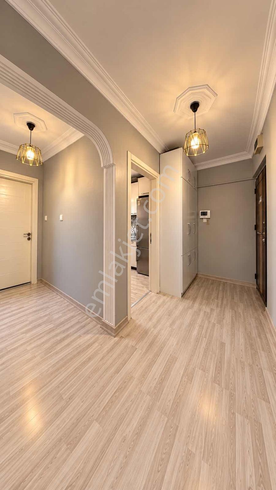 Beylikdüzü Adnan Kahvecide Sitesi İçi Satılık Tadilatlı 2+1 — fotoğraf 9