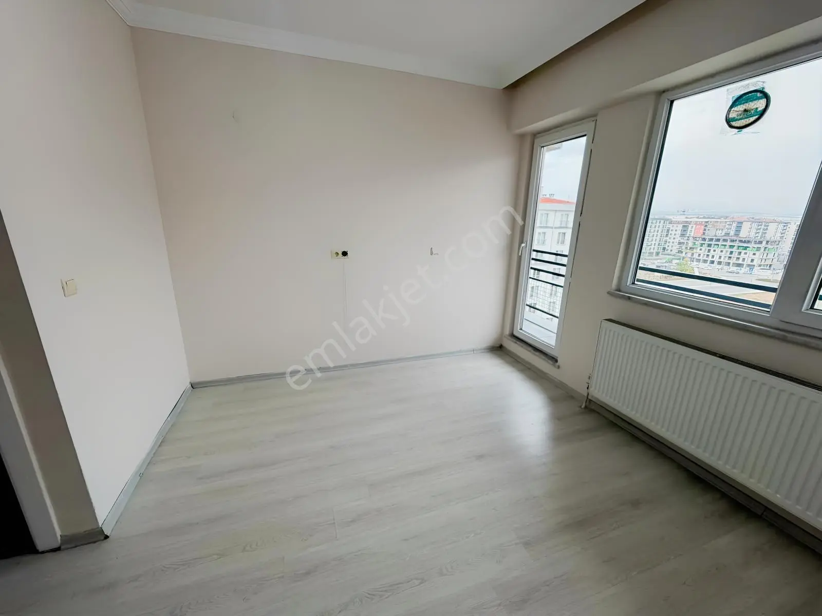Yiğit Gayrimenkulden Çanakkale Merkezde 1+1 Satılık Daire — fotoğraf 2