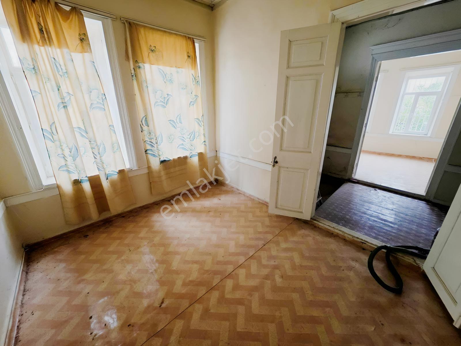 Yönter Emlaktan Cadde Üzeri Satılık Müstakil Ev — fotoğraf 11