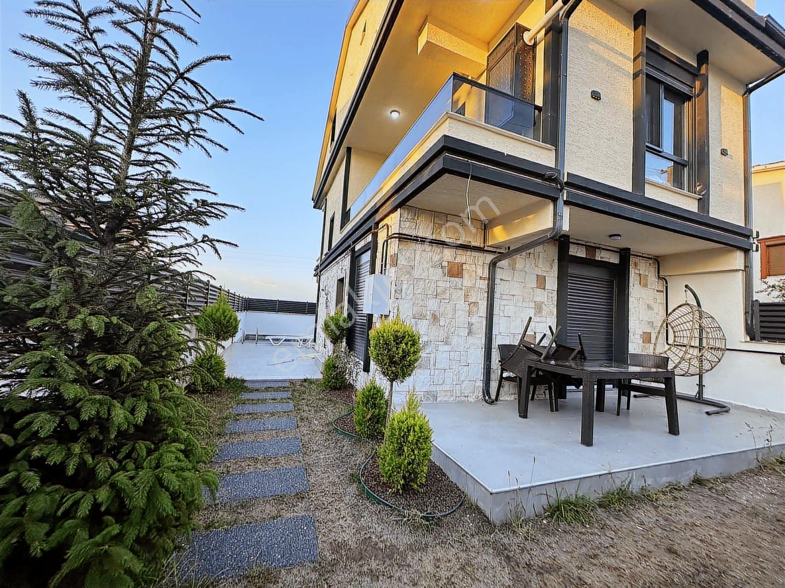 Kocaali De Müstakil Havuzlu Geniş Bahçeli 4+1 Villa Takas Olur — fotoğraf 5