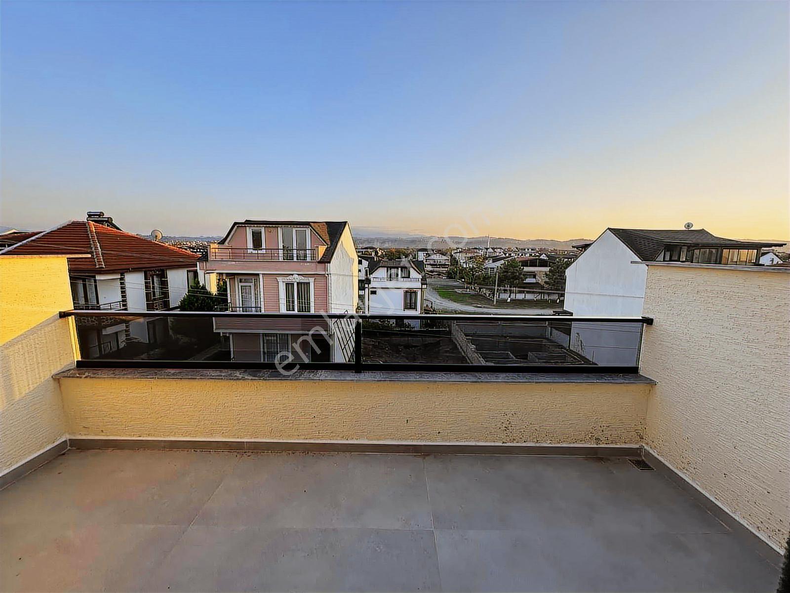 Kocaali De Müstakil Havuzlu Geniş Bahçeli 4+1 Villa Takas Olur — fotoğraf 25