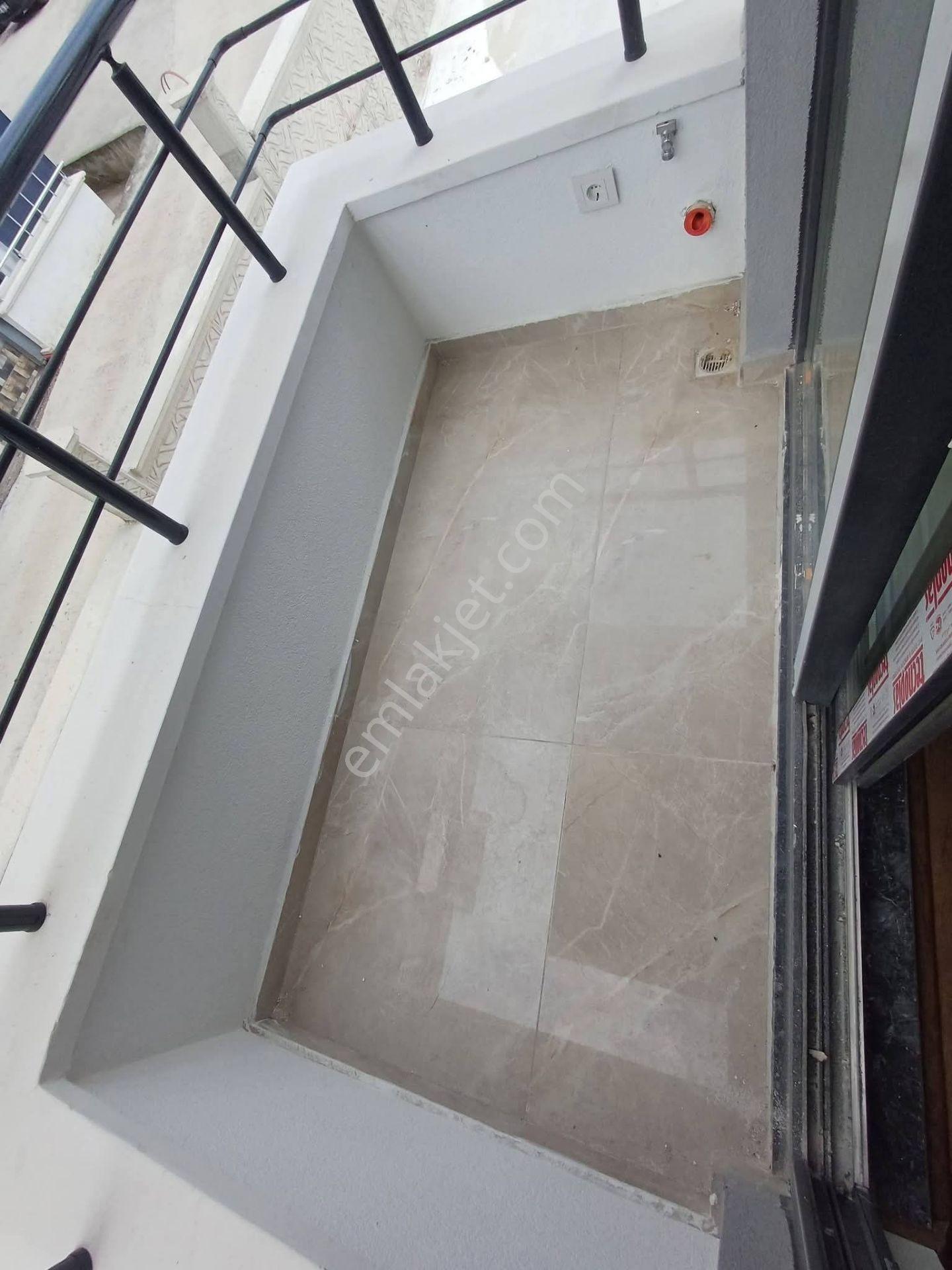 Samsun İlkadım Kışla Mahallesi'nde Ebeveyn Banyolu 1.kat 3+1 Satılık Sıfır Daire — fotoğraf 4