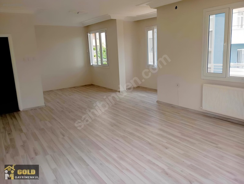 Gold'dan_karslılar _ Temiz Bahçeli Ferah 3+1 Kiralık Müstakil — fotoğraf 3