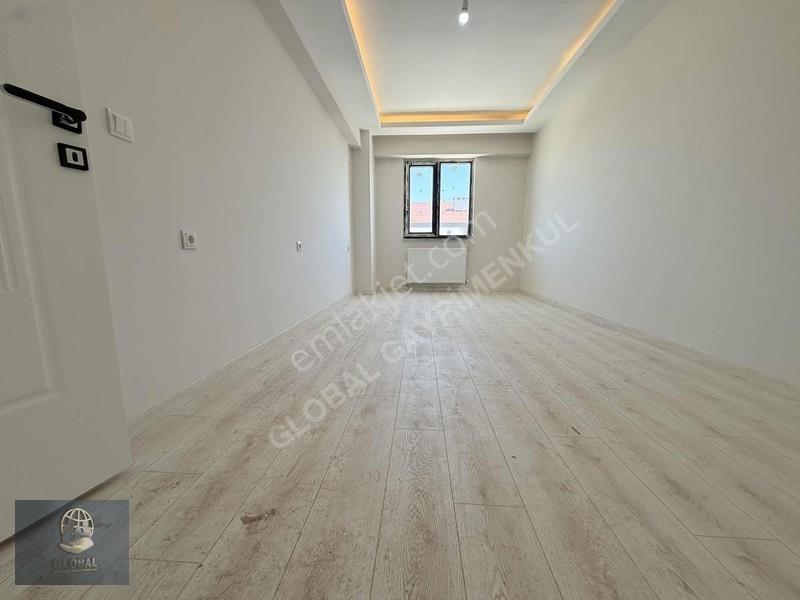 Tedkoleji Mevki Havuzlu Güvenlikli Lüx Site İçi 2+1 Sıfır Arakat — fotoğraf 28