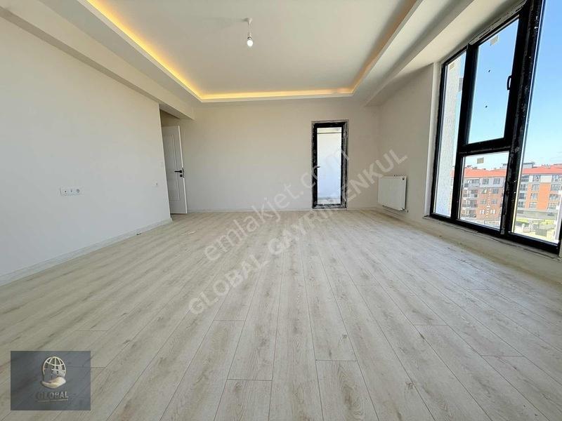 Tedkoleji Mevki Havuzlu Güvenlikli Lüx Site İçi 2+1 Sıfır Arakat — fotoğraf 34