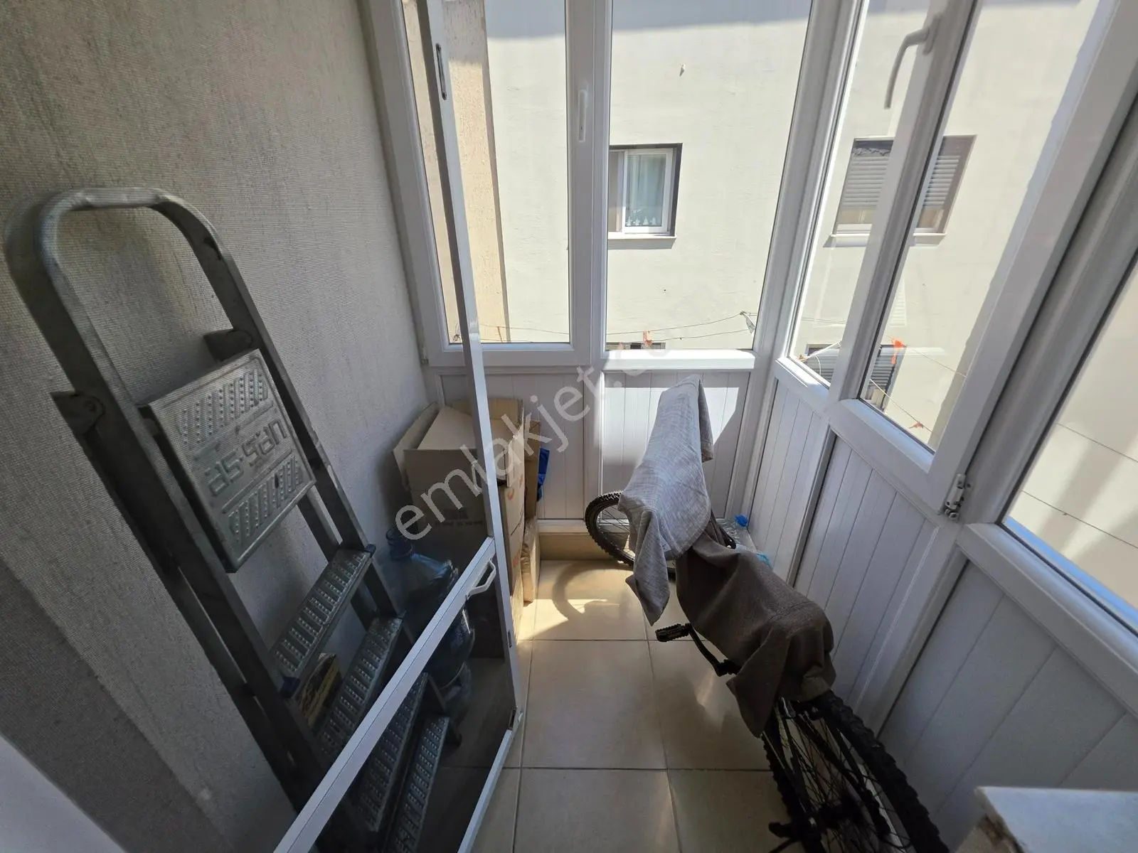 Muga'dan Nergiz İzban Ve Girne Cd.yakını,ebv.banyolu Satılık 3+1 — fotoğraf 24
