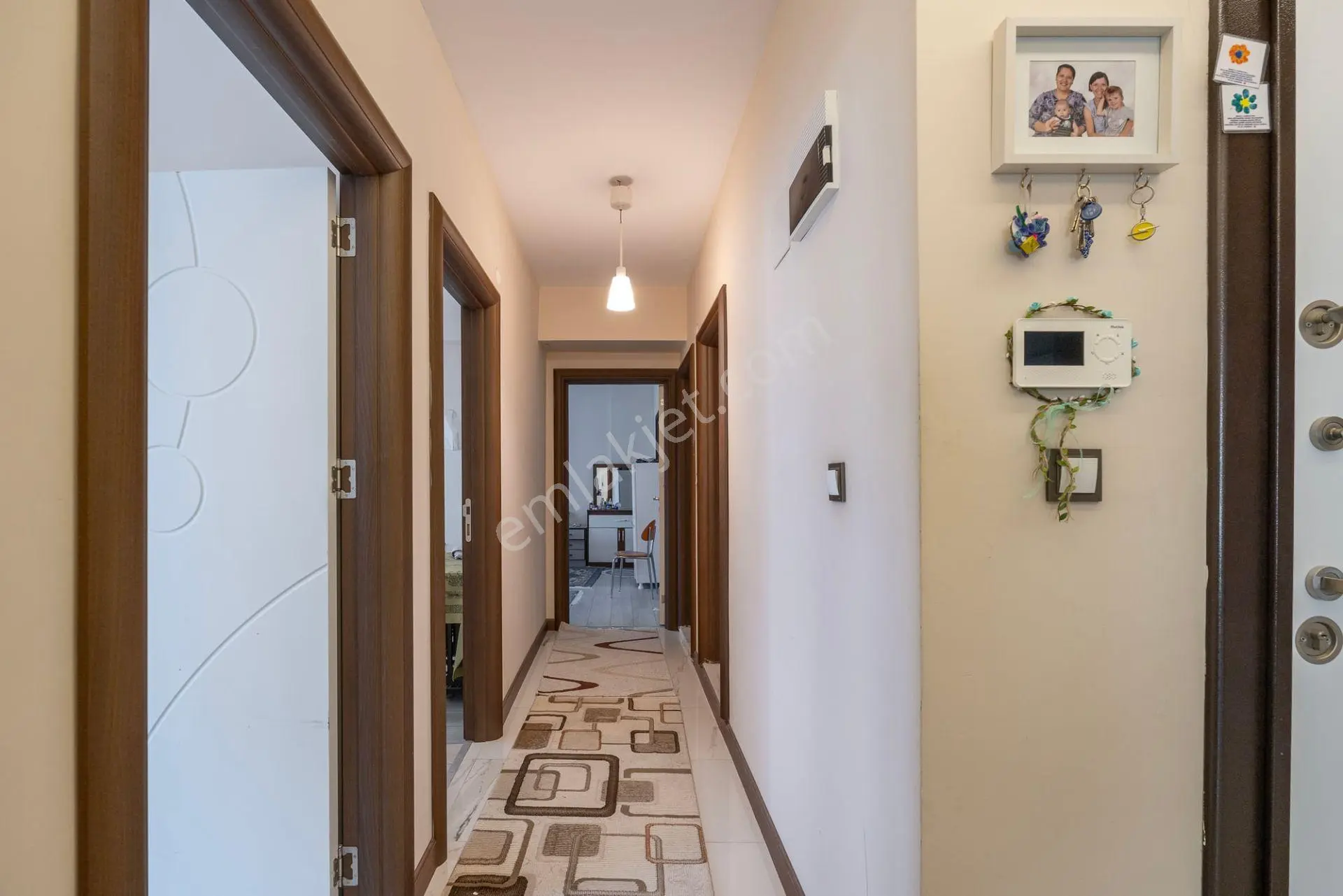 Kızılcıklı Ayas Park Sitesinde Krediye Uygun Havuzlu Satılık 3+1 Ara Kat Daire — fotoğraf 3
