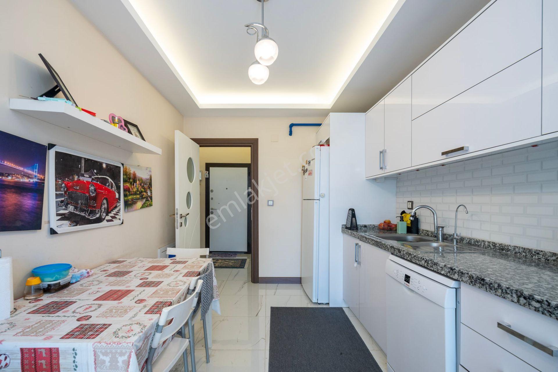 Kızılcıklı Ayas Park Sitesinde Krediye Uygun Havuzlu Satılık 3+1 Ara Kat Daire — fotoğraf 7