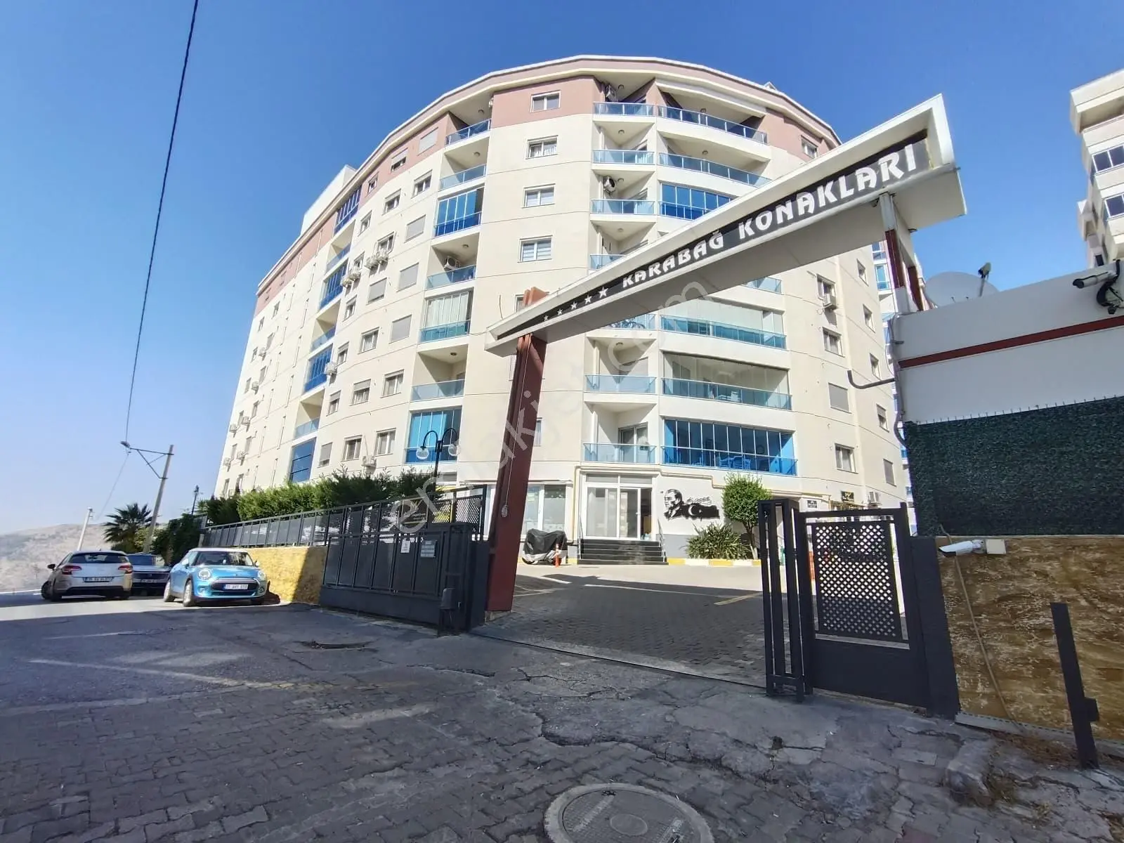 Muga'dan Karabağ Konaklarında,havuz Manzaralı Satılık 2+1 Daire — fotoğraf 2