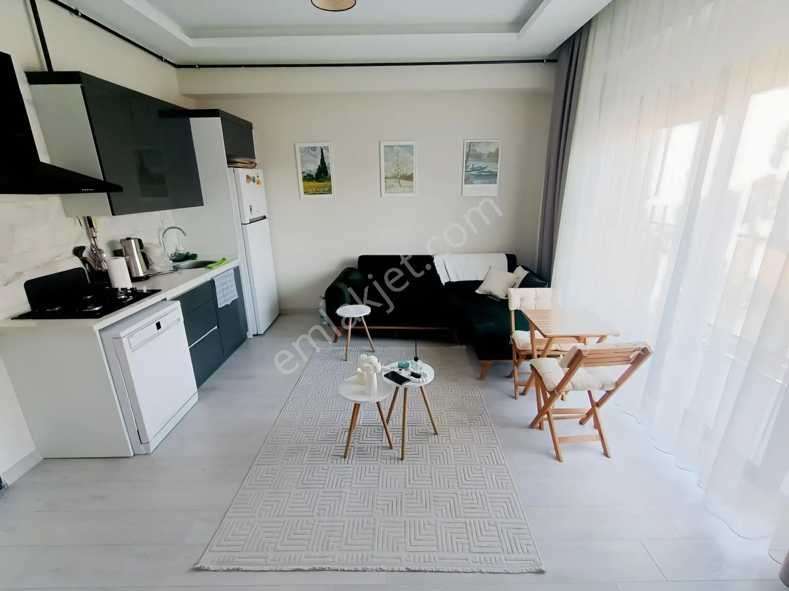 Muga'dan Seyrek Merkezde Full Eşyalı,balkonlu Satılık 1+1 Daire — fotoğraf 4