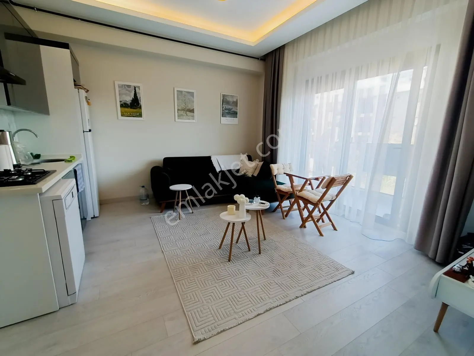 Muga'dan Seyrek Merkezde Full Eşyalı,balkonlu Satılık 1+1 Daire — fotoğraf 13