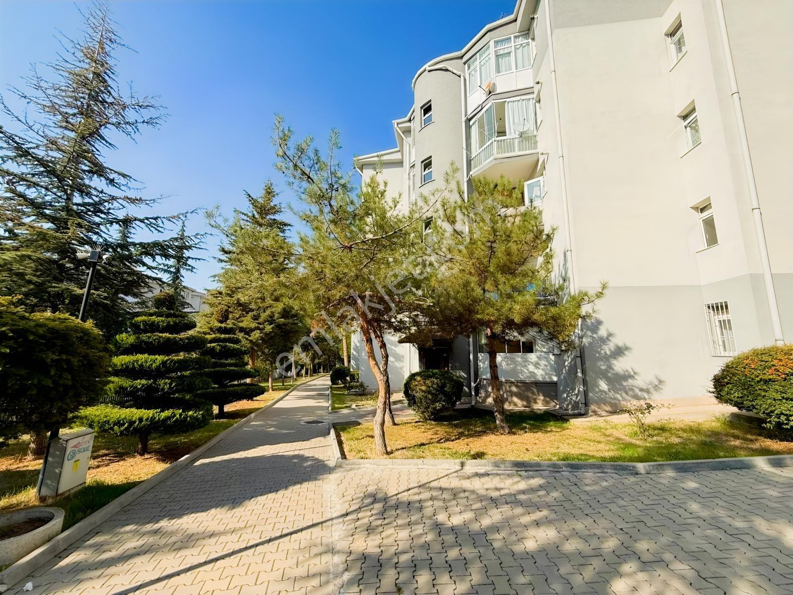 Kentkoop Mahallesinde Mantolamalı Satılık 3+1 Daire — fotoğraf 2