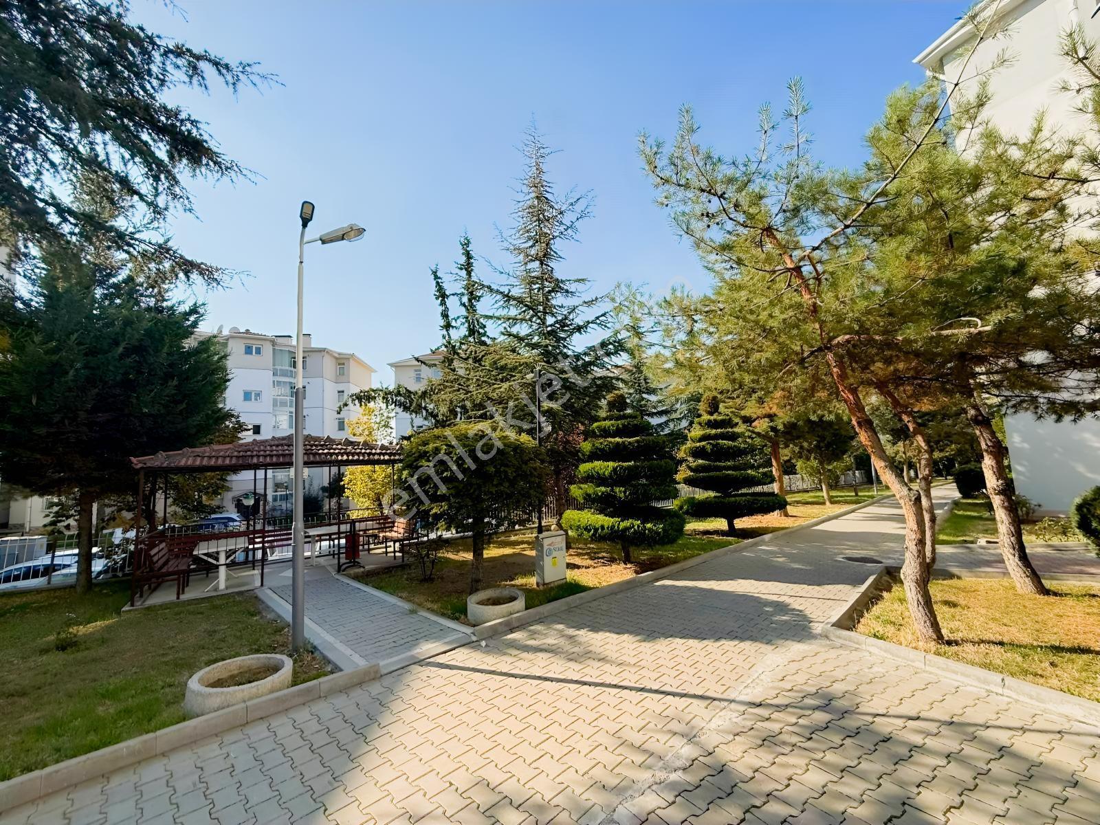 Kentkoop Mahallesinde Mantolamalı Satılık 3+1 Daire — fotoğraf 10