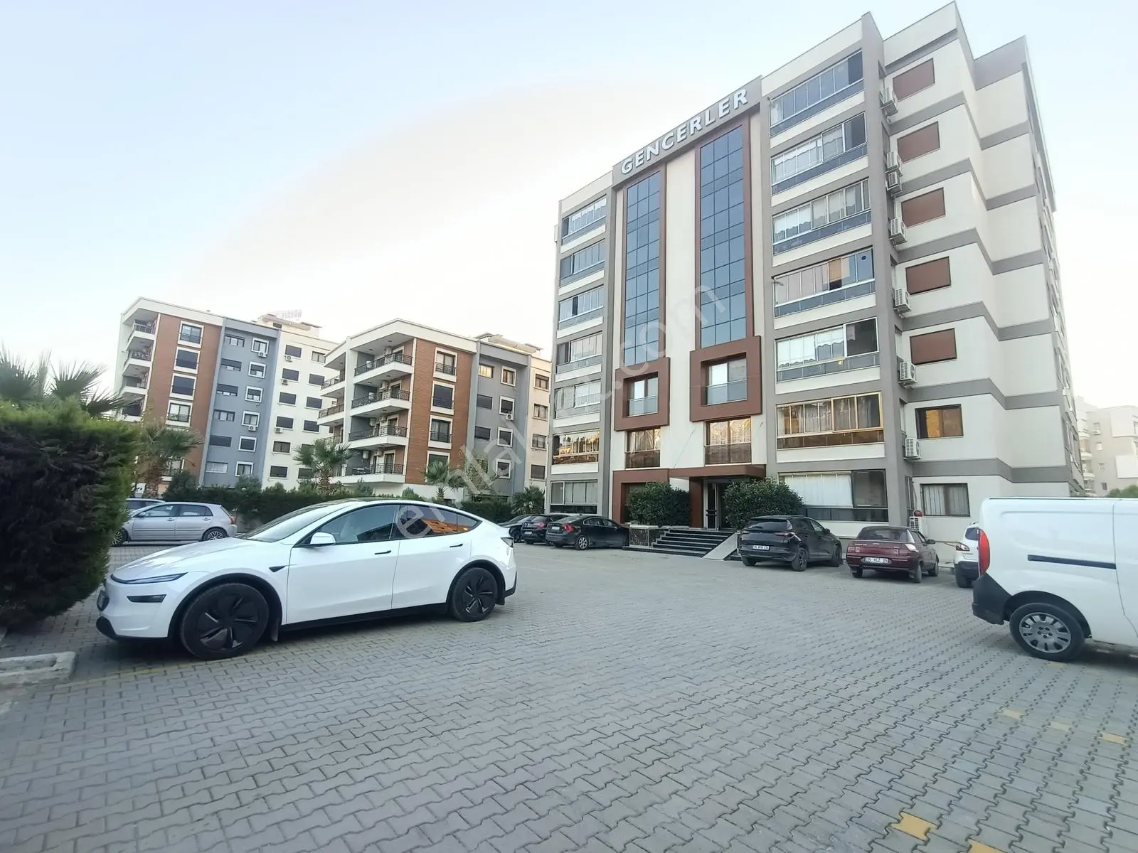Muga'Dan Gencerler Havuzlu Sitede,Ebeveyn Banyolu Satılık 3+1