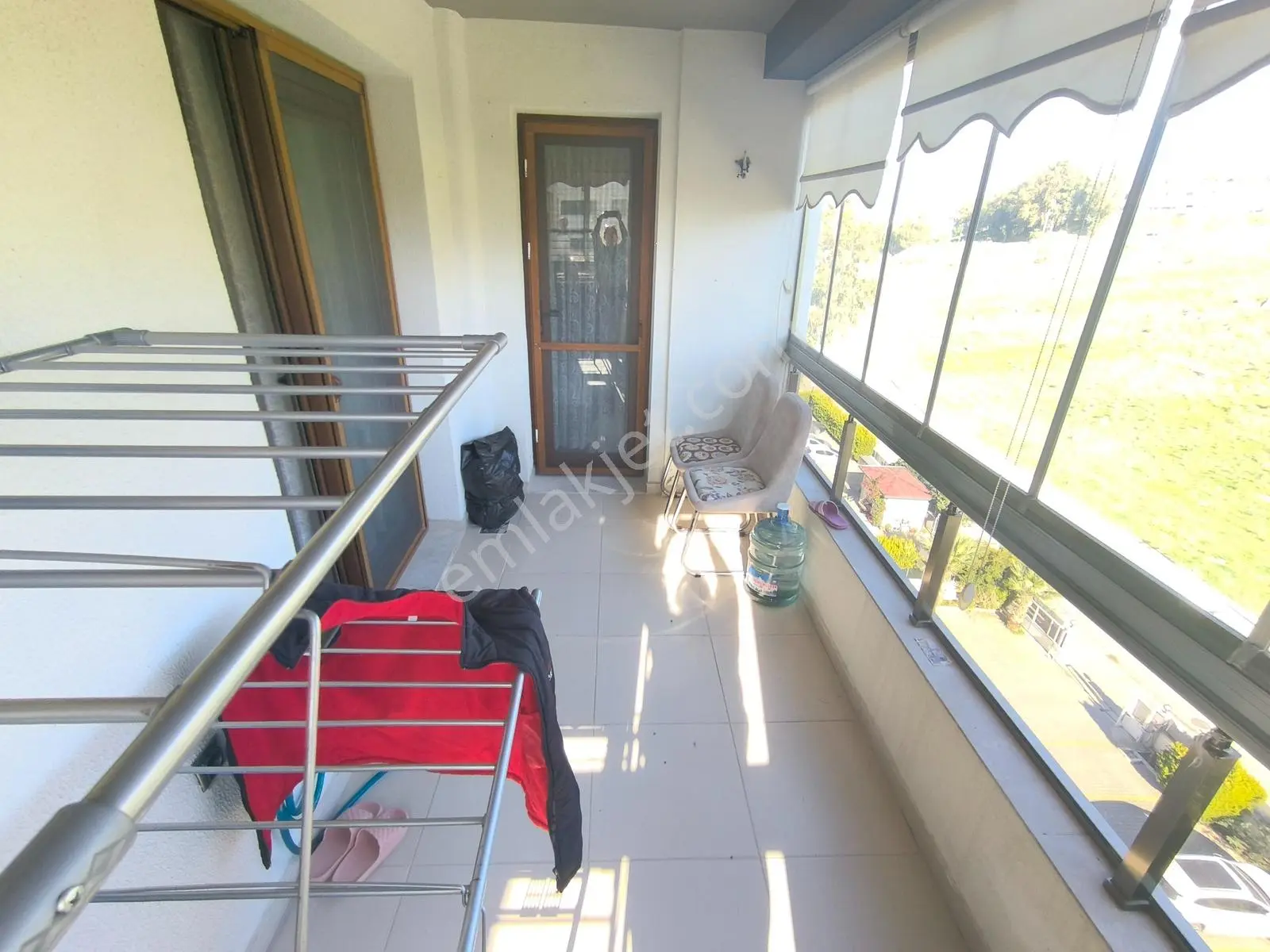 Muga'dan Gencerler Havuzlu Sitede,ebeveyn Banyolu Satılık 3+1 — fotoğraf 11