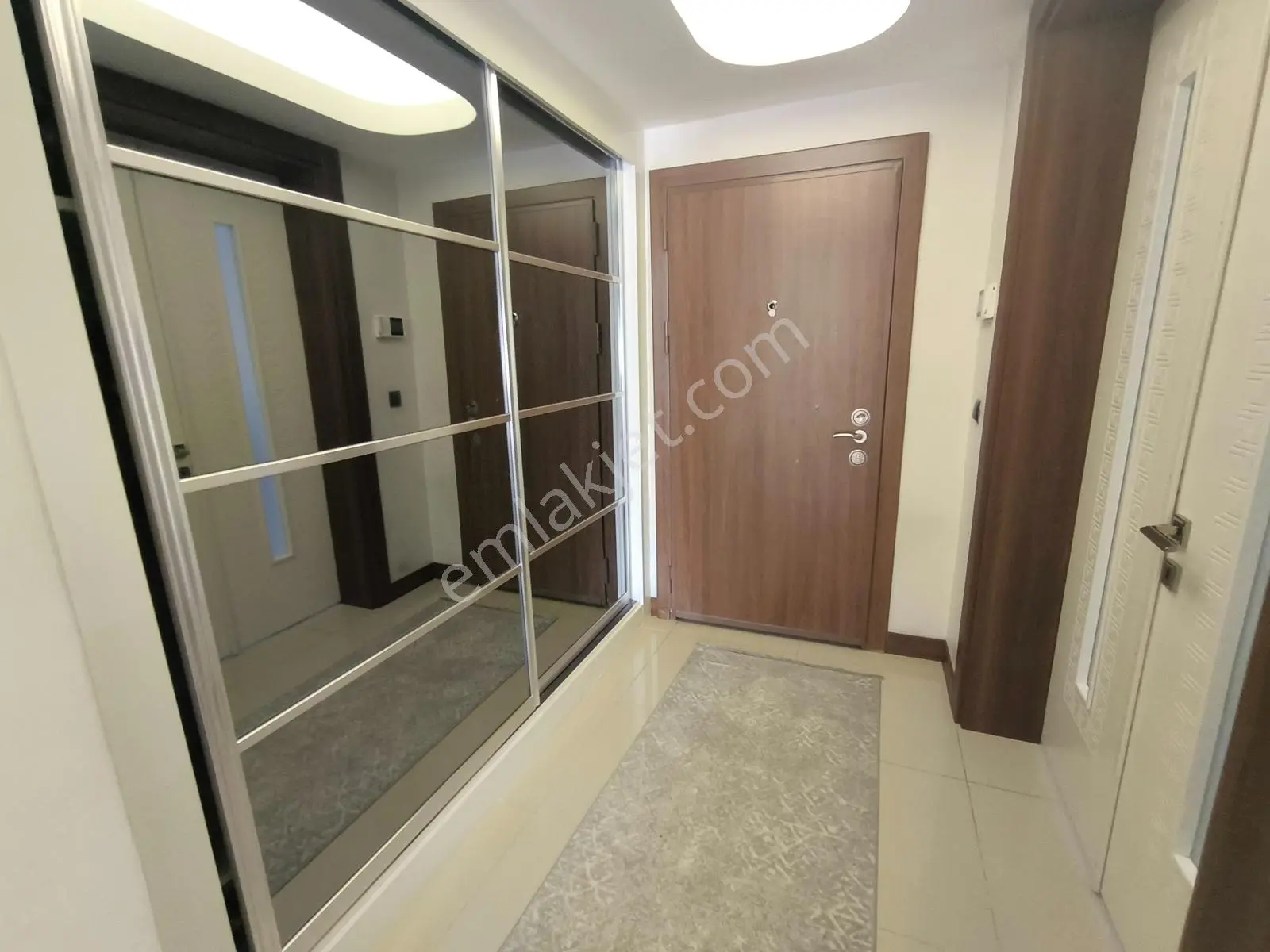 Muga'dan Gencerler Havuzlu Sitede,ebeveyn Banyolu Satılık 3+1 — fotoğraf 41