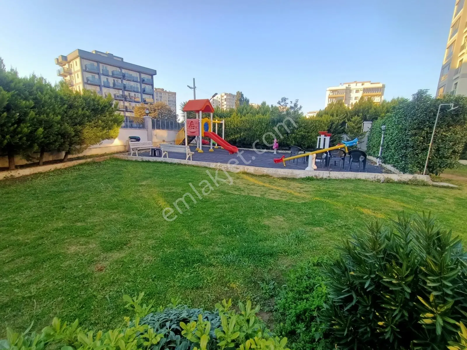 Muga'dan Gencerler Havuzlu Sitede,ebeveyn Banyolu Satılık 3+1 — fotoğraf 49