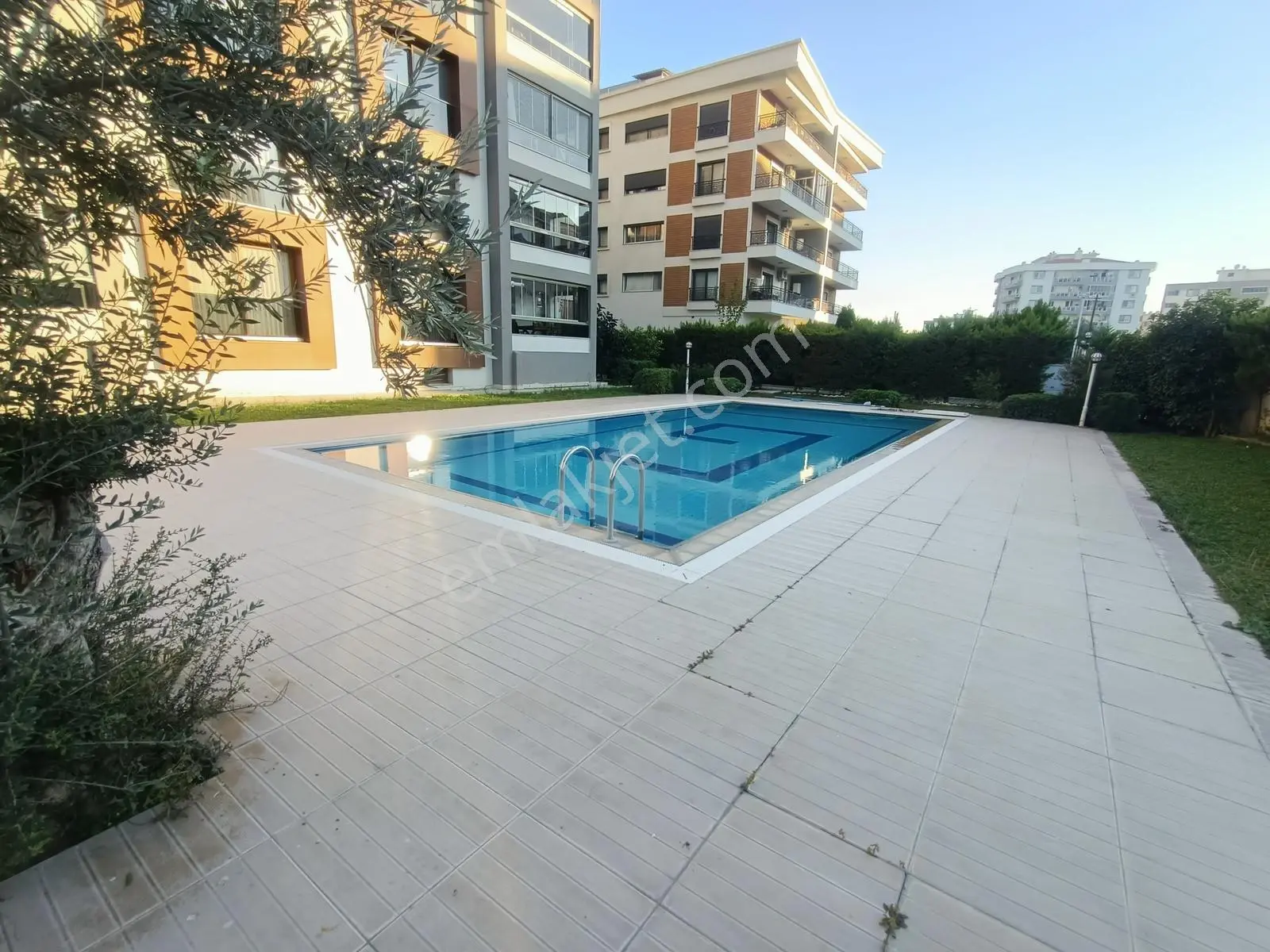 Muga'dan Gencerler Havuzlu Sitede,ebeveyn Banyolu Satılık 3+1 — fotoğraf 50