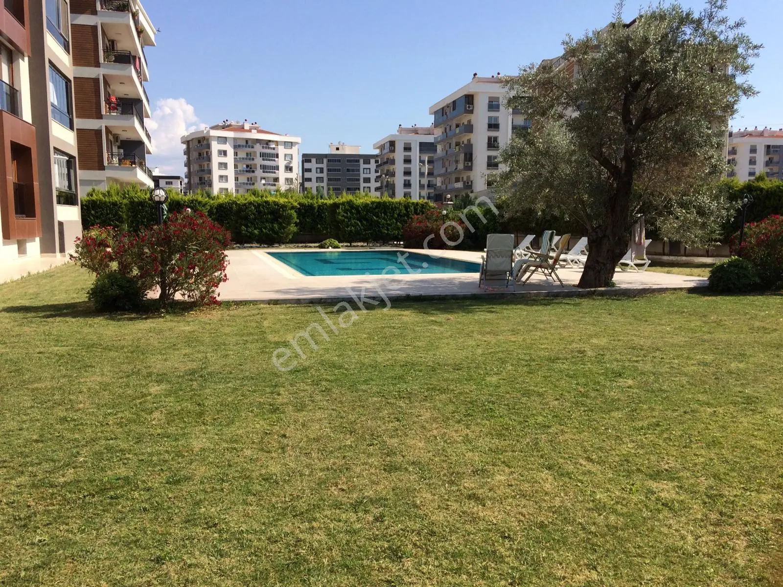 Muga'dan Gencerler Havuzlu Sitede,ebeveyn Banyolu Satılık 3+1 — fotoğraf 51
