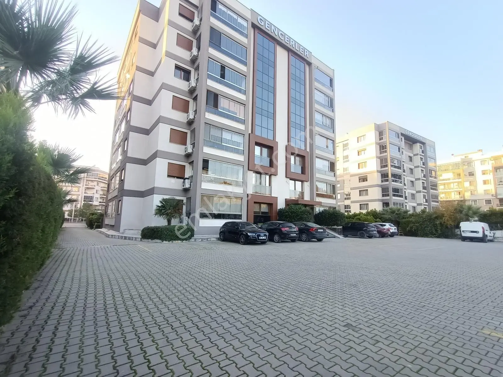Muga'dan Gencerler Havuzlu Sitede,ebeveyn Banyolu Satılık 3+1 — fotoğraf 55