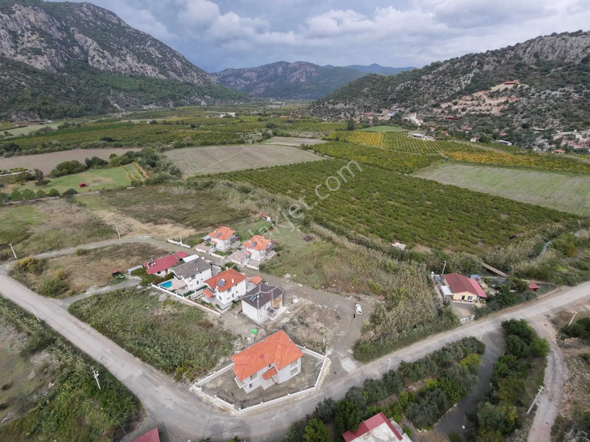 Ortaca Mergenli De 2.125 M2 Satılık Arsa, Villa İmarlı, Villa Bölgesinde — fotoğraf 3