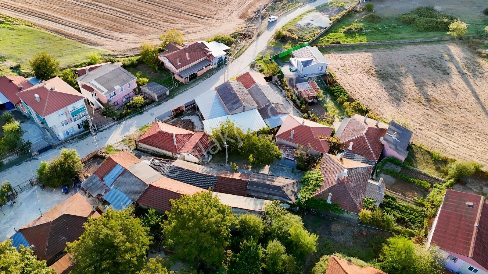 Çatalca Örcünlü Köyiçinde 1.153 M² Arsa, Ev Ve Ek Yapılar — fotoğraf 4