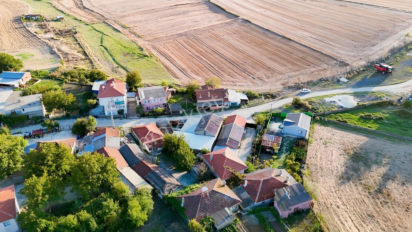 Çatalca Örcünlü Köyiçinde 1.153 M² Arsa, Ev Ve Ek Yapılar — fotoğraf 5