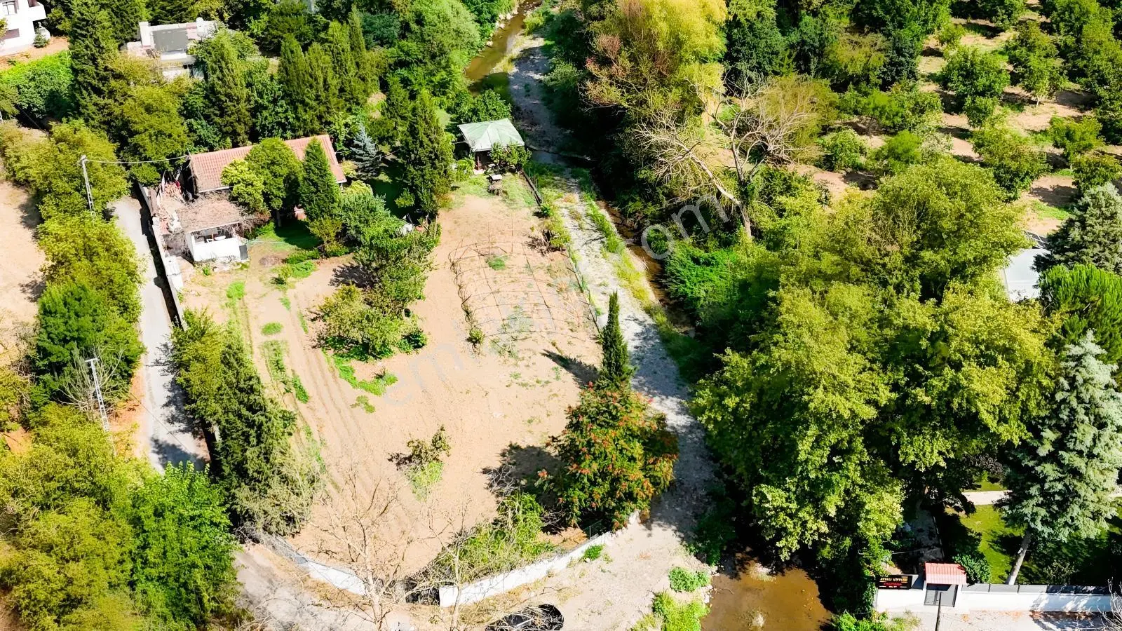 Karamürsel Yalakdere Yeşilvadide 1.901m² İçinde Satılık Çiftlik — fotoğraf 7