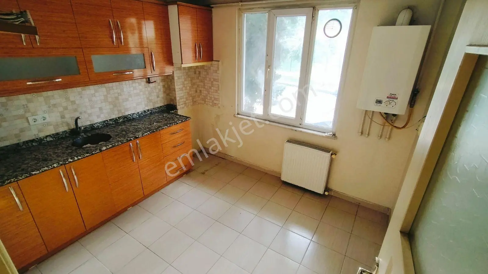 Merkez Emlak Armağan'dan 2+1 100 M2 Daire Vadi Cepheli — fotoğraf 4