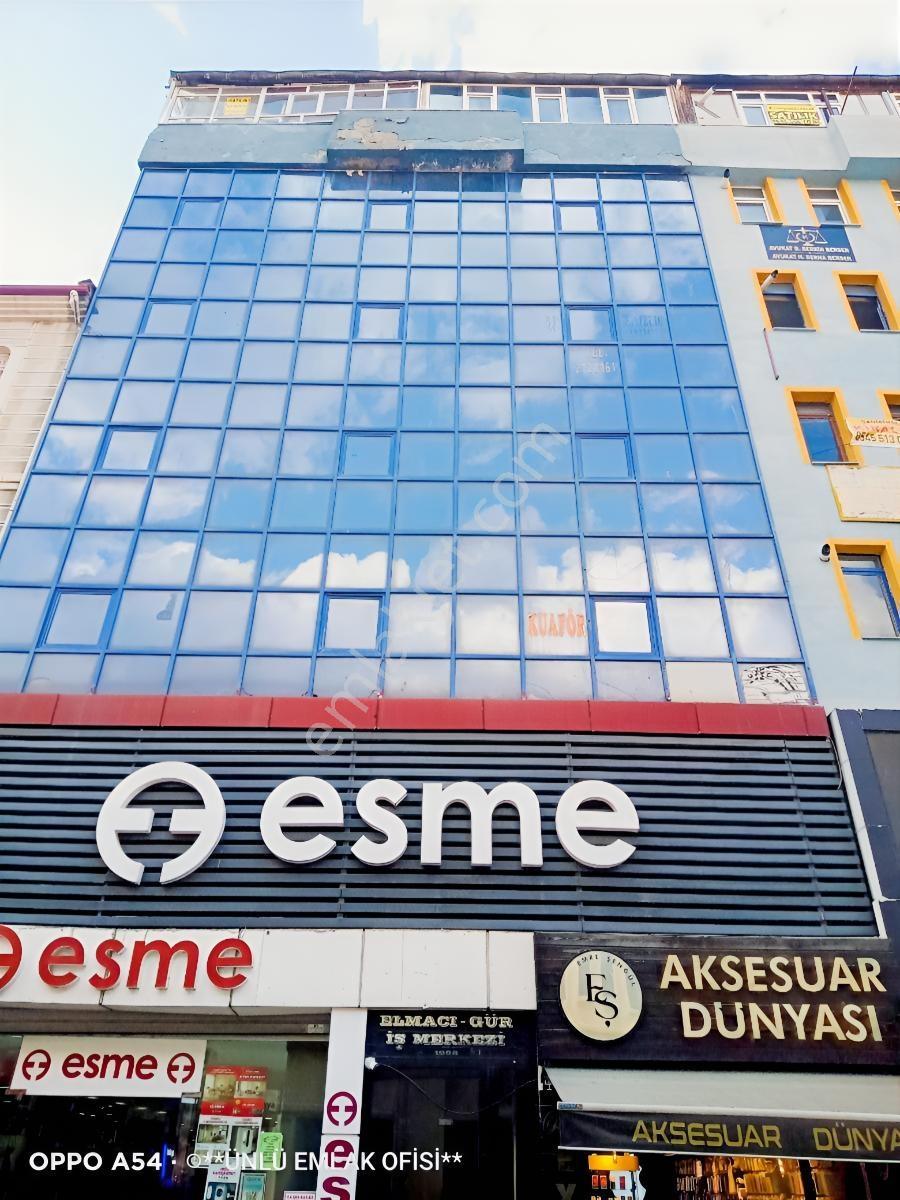 Ünlü Emlaktan Şehir Merkezinde Acil Satılık 2+1 Hemdaire Hemofis
