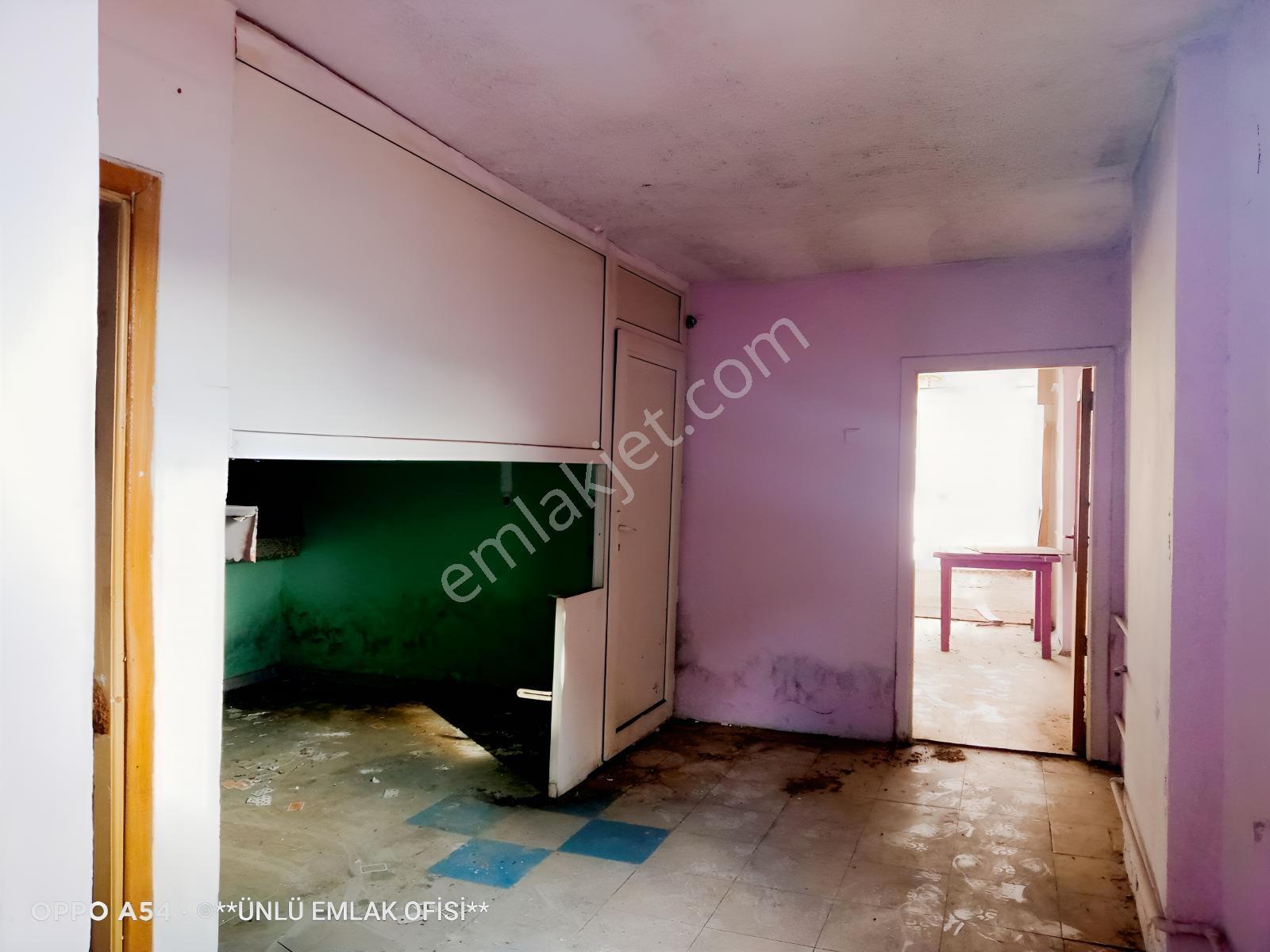 Ünlü Emlaktan Şehir Merkezinde Acil Satılık 2+1 Hemdaire Hemofis — fotoğraf 10