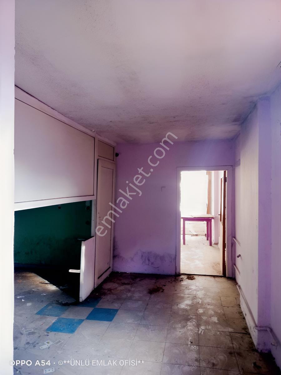 Ünlü Emlaktan Şehir Merkezinde Acil Satılık 2+1 Hemdaire Hemofis — fotoğraf 13
