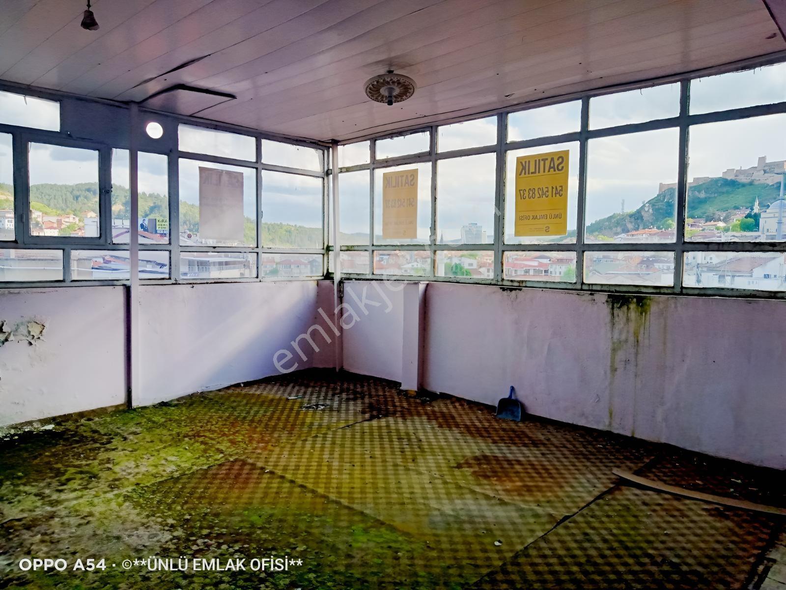 Ünlü Emlaktan Şehir Merkezinde Acil Satılık 2+1 Hemdaire Hemofis — fotoğraf 21