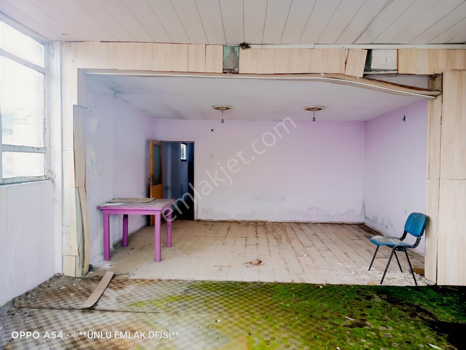 Ünlü Emlaktan Şehir Merkezinde Acil Satılık 2+1 Hemdaire Hemofis — fotoğraf 24