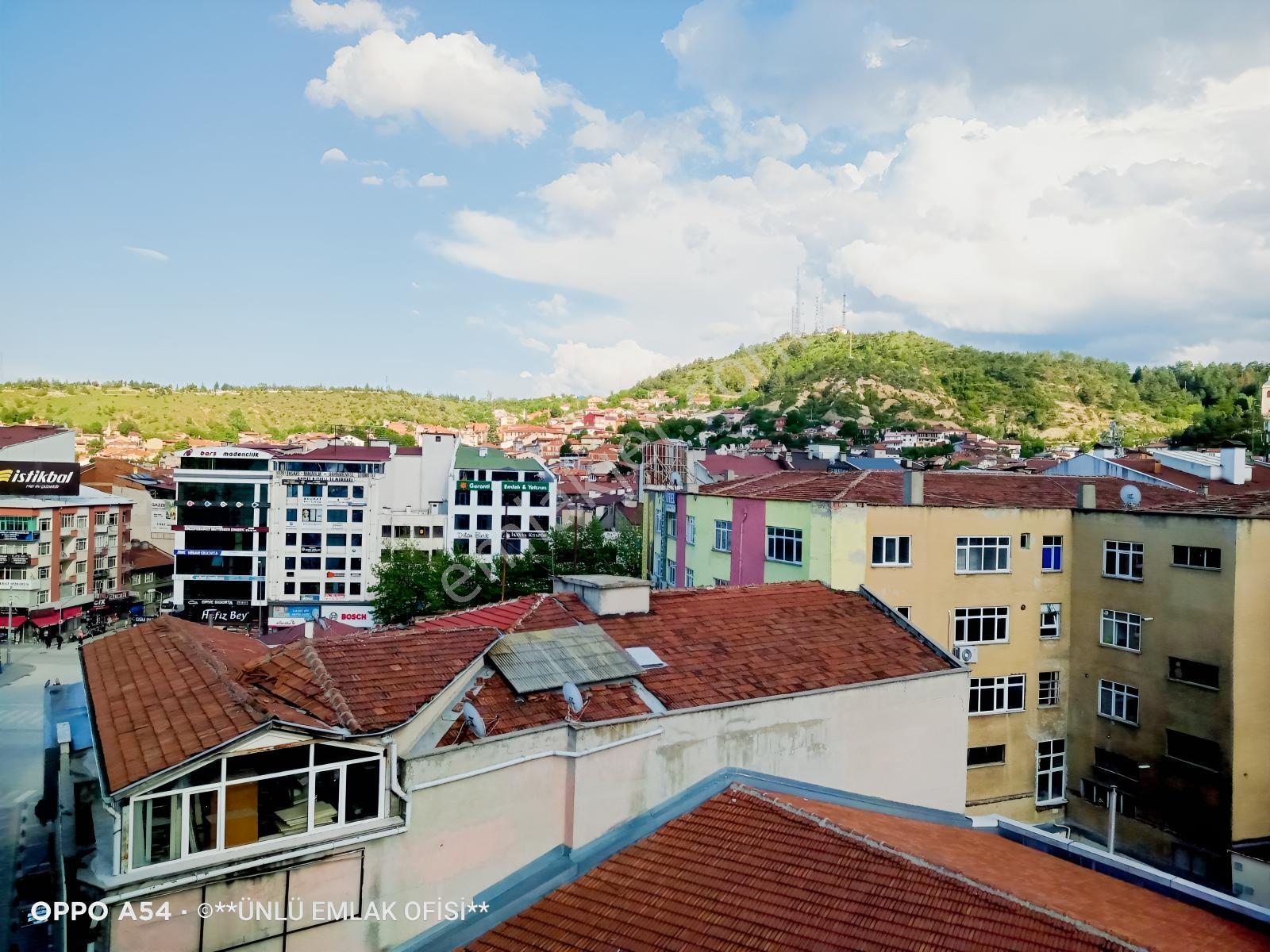Ünlü Emlaktan Şehir Merkezinde Acil Satılık 2+1 Hemdaire Hemofis — fotoğraf 26