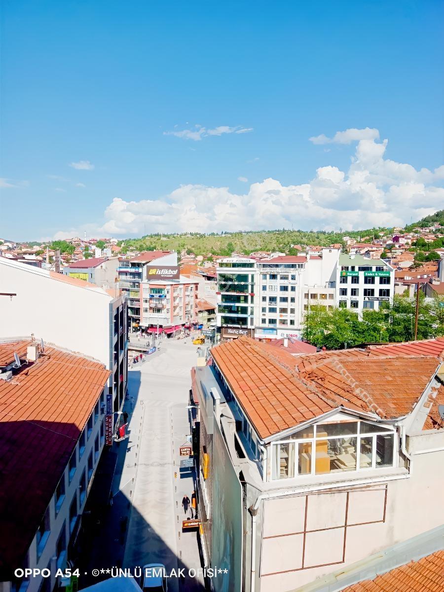 Ünlü Emlaktan Şehir Merkezinde Acil Satılık 2+1 Hemdaire Hemofis — fotoğraf 31