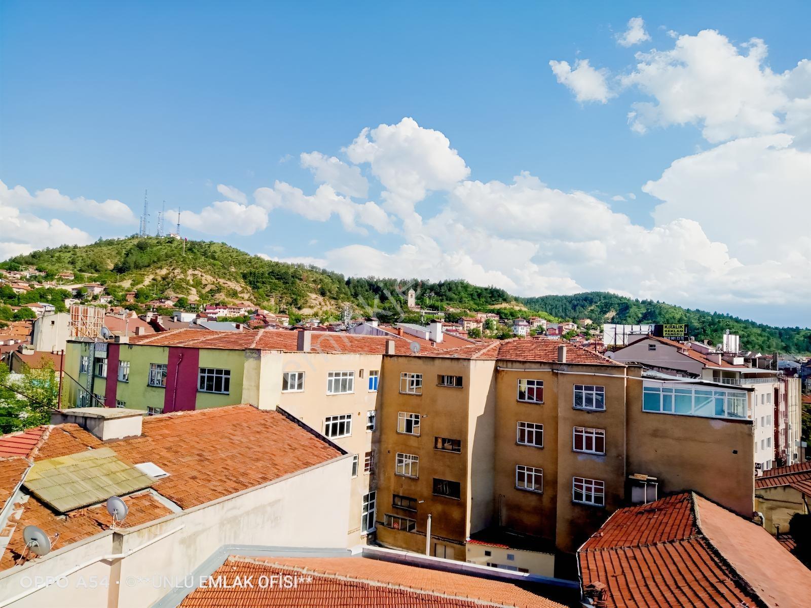 Ünlü Emlaktan Şehir Merkezinde Acil Satılık 2+1 Hemdaire Hemofis — fotoğraf 33