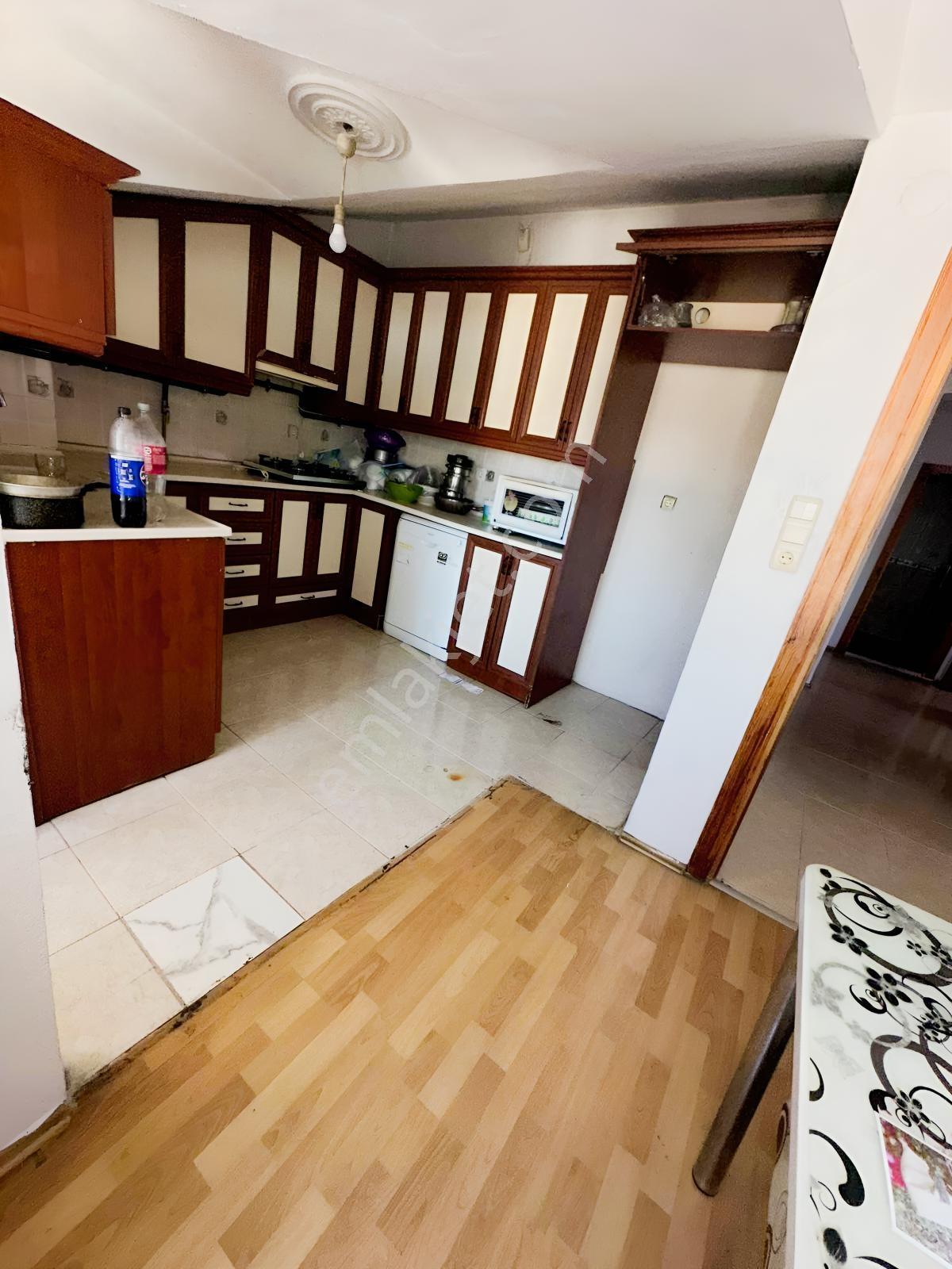 Hekimoğlu'ndan Şirinevler Mh Geniş Kullanımlı Satılık 2+1 Daire — fotoğraf 13