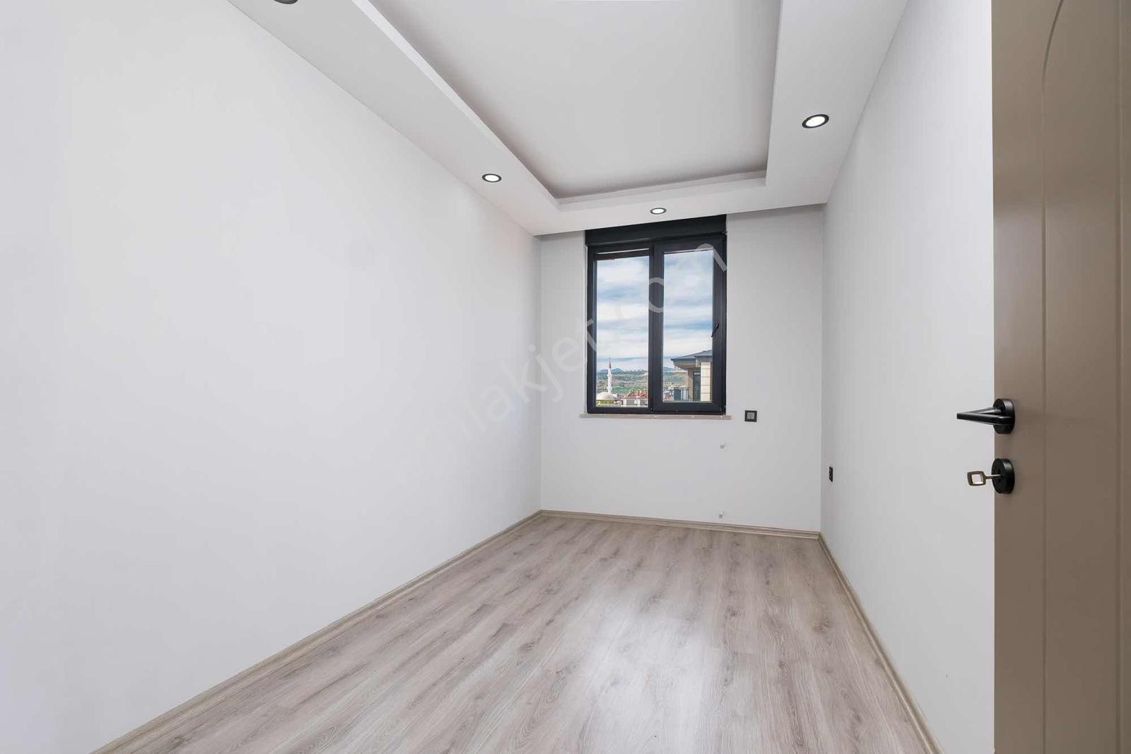 Gazi Mah. Tramvay, Lc Waikiki Ve Defacto Yanı Asansörlü Site İçi — fotoğraf 18