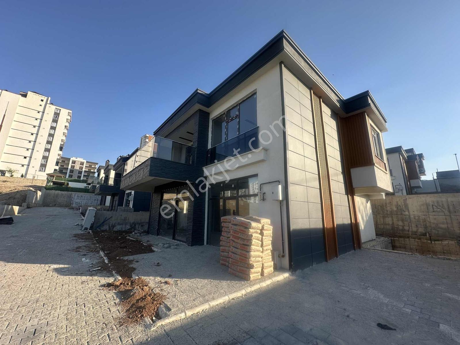 Dies'ten Yenişehirde 5+1 Müstakil Villa — fotoğraf 2