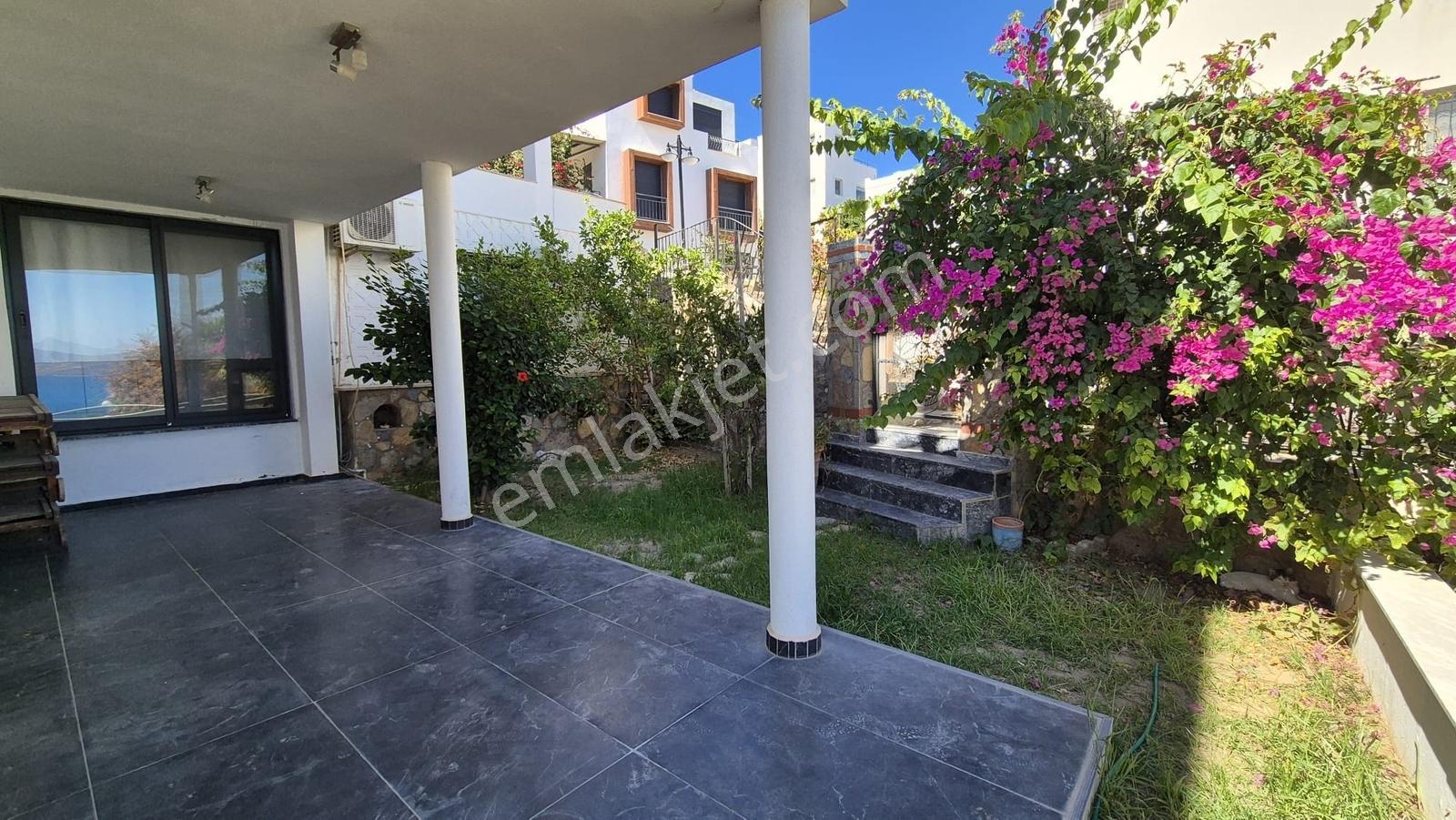 Bodrum Deniz Manzaralı Plajlı Sitede Müstakil Bahçeli Villa — fotoğraf 11