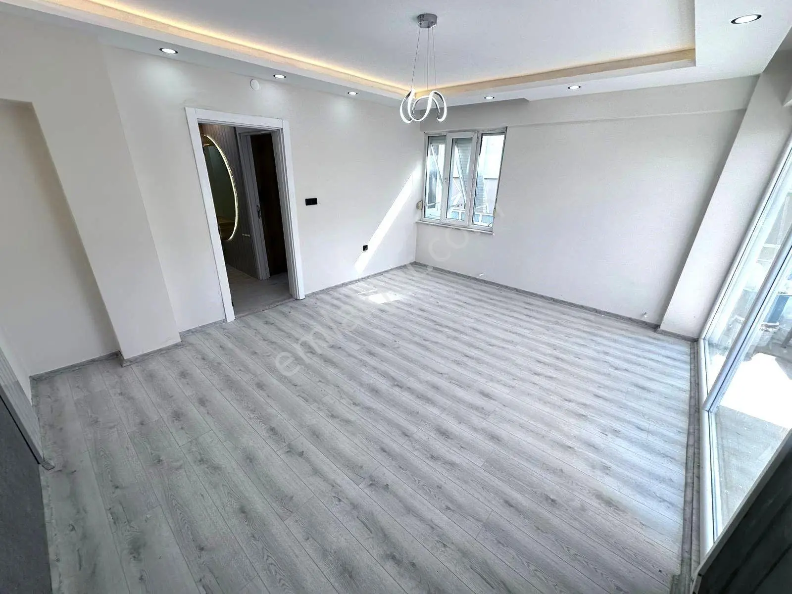 𝄞melodi'den Tam Akçay Merkez'de Ayrı Mutfaklı Arakat Ebeveyn Banyolu 2+1 Daire — fotoğraf 18