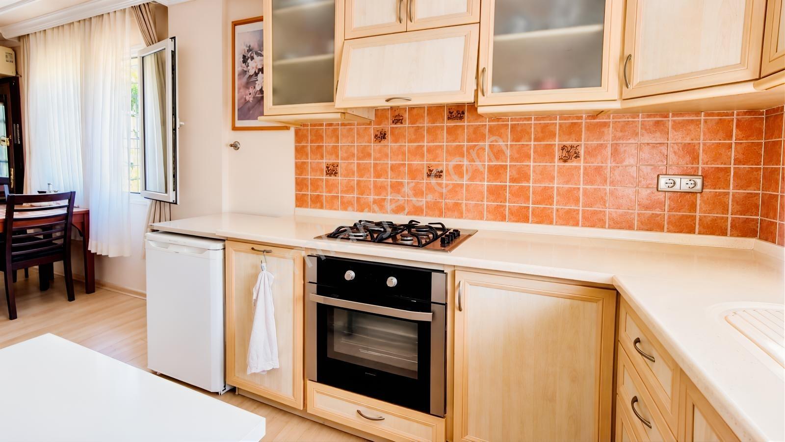 Bodrum Merkezi Lokasyon Müstakil Bahçeli, Müstakil Girişli 2+1 — fotoğraf 11