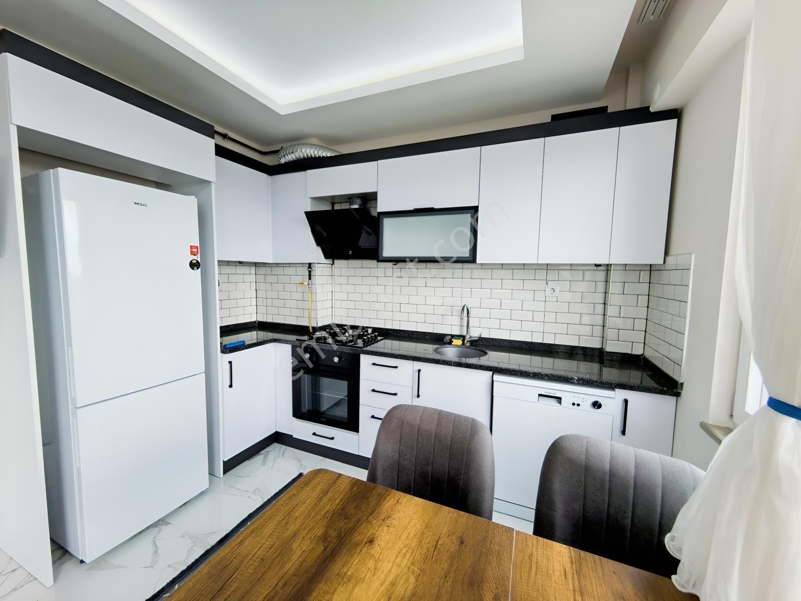 Kuzeykent Irmak Sitesinde Kapalı Garajlı Eşyalı Satılık 2+1daire — fotoğraf 7