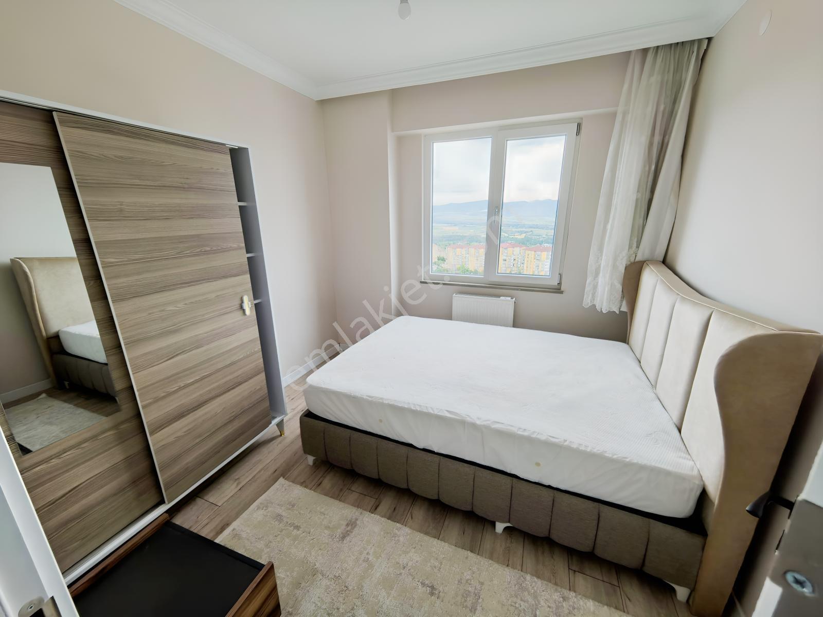 Kuzeykent Irmak Sitesinde Kapalı Garajlı Eşyalı Satılık 2+1daire — fotoğraf 8